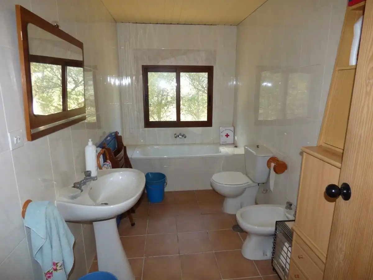 Bany de Casa o xalet en venda en Torremanzanas / La Torre de les Maçanes amb Jardí privat i Terrassa