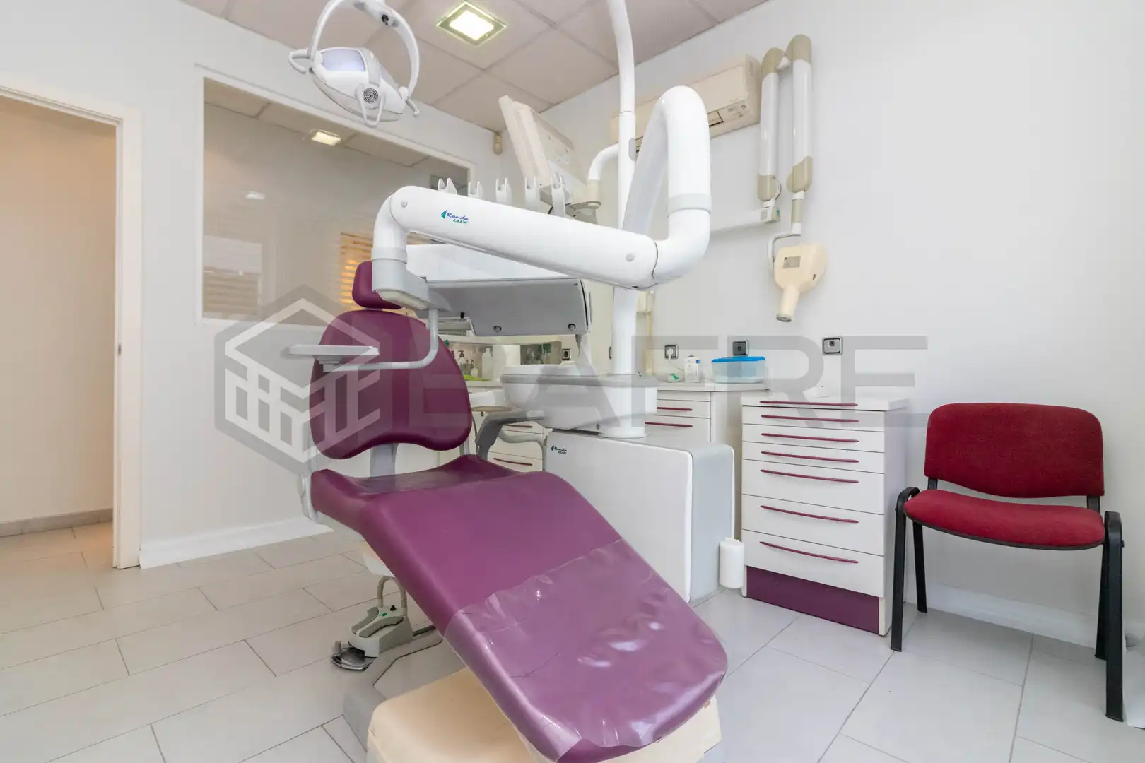 Bathroom of Commercial properties for sale in Madrid