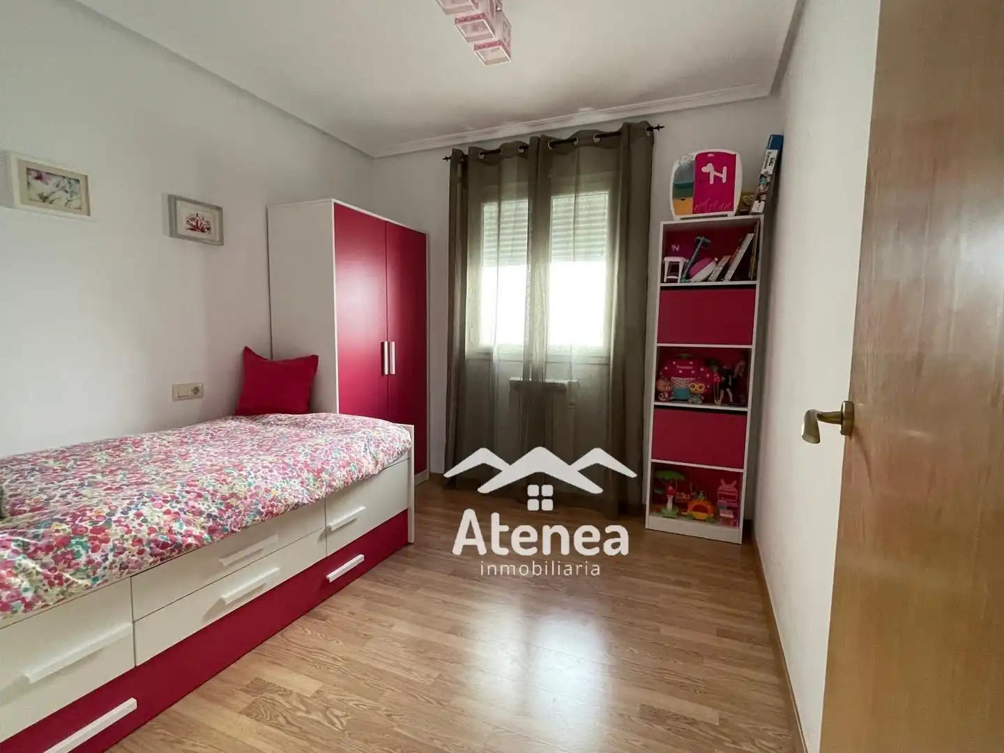 Habitación de Ático en venta en La Roda con Aire acondicionado, Calefacción y Terraza