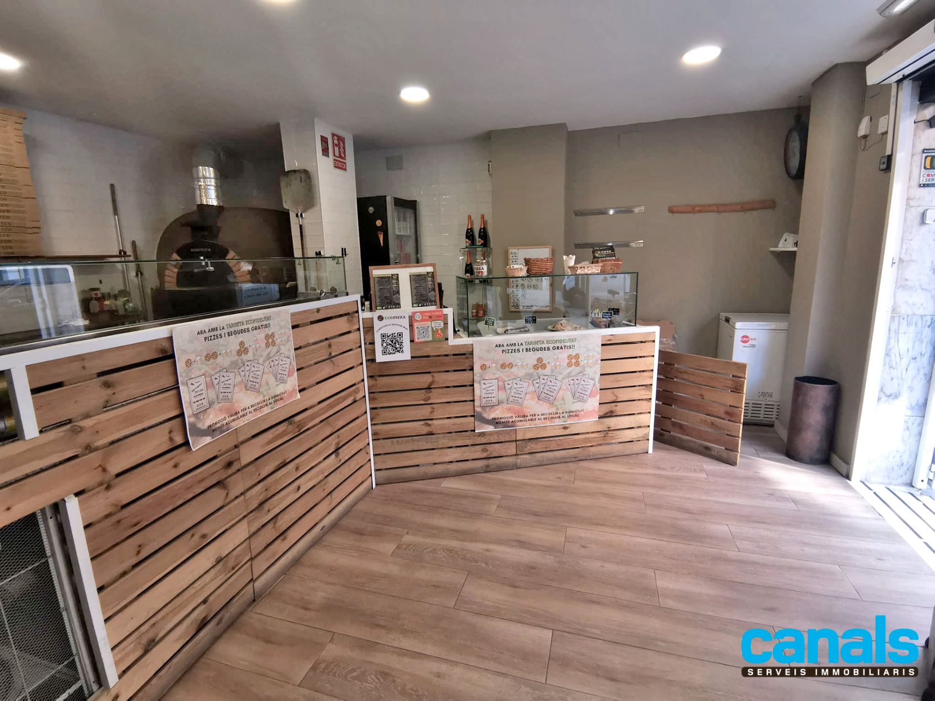 Local en venta en Cerdanyola del Vallès con Parquet y Amueblado
