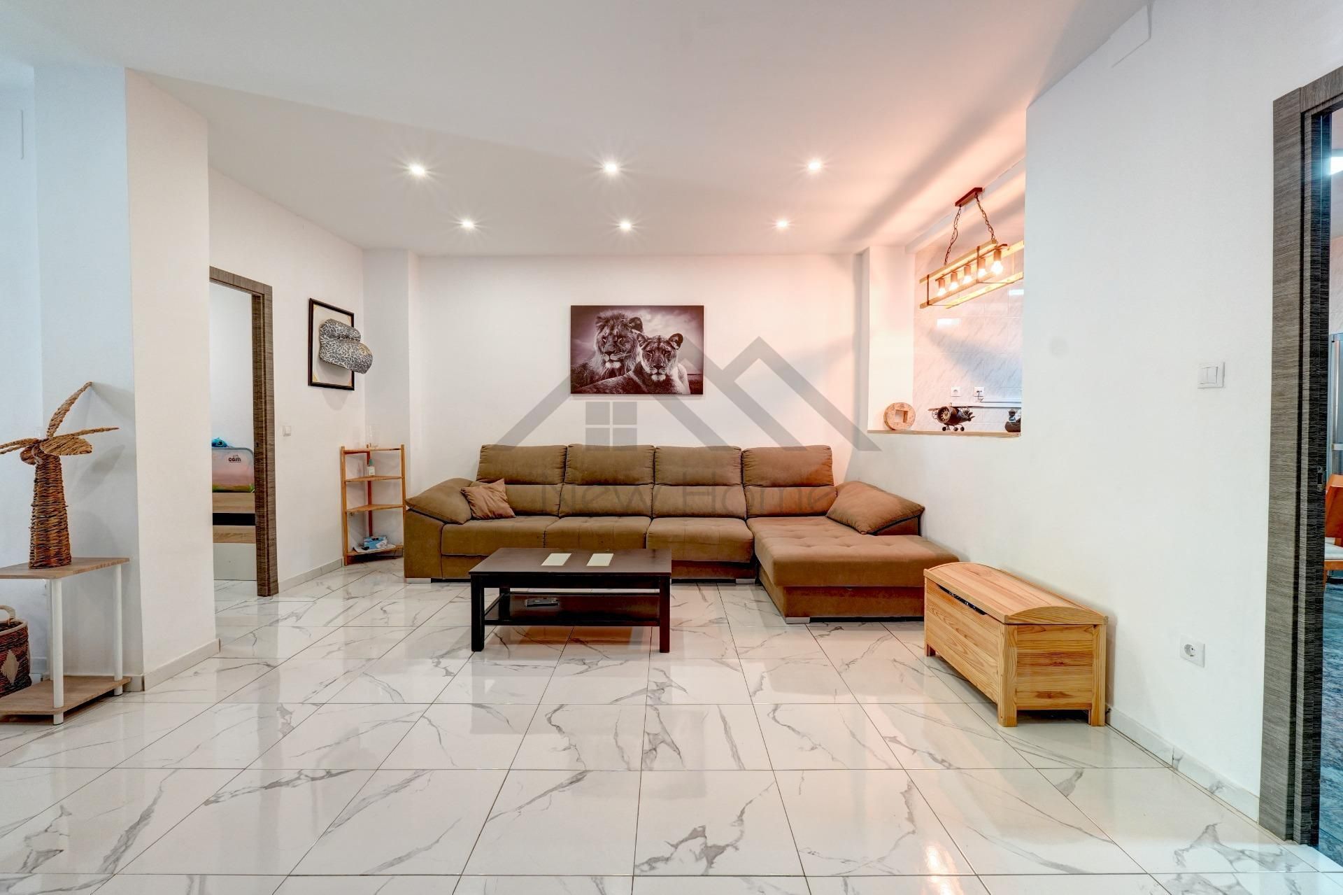 Sala d'estar de Finca rústica en venda en La Pobla de Vallbona amb Terrassa
