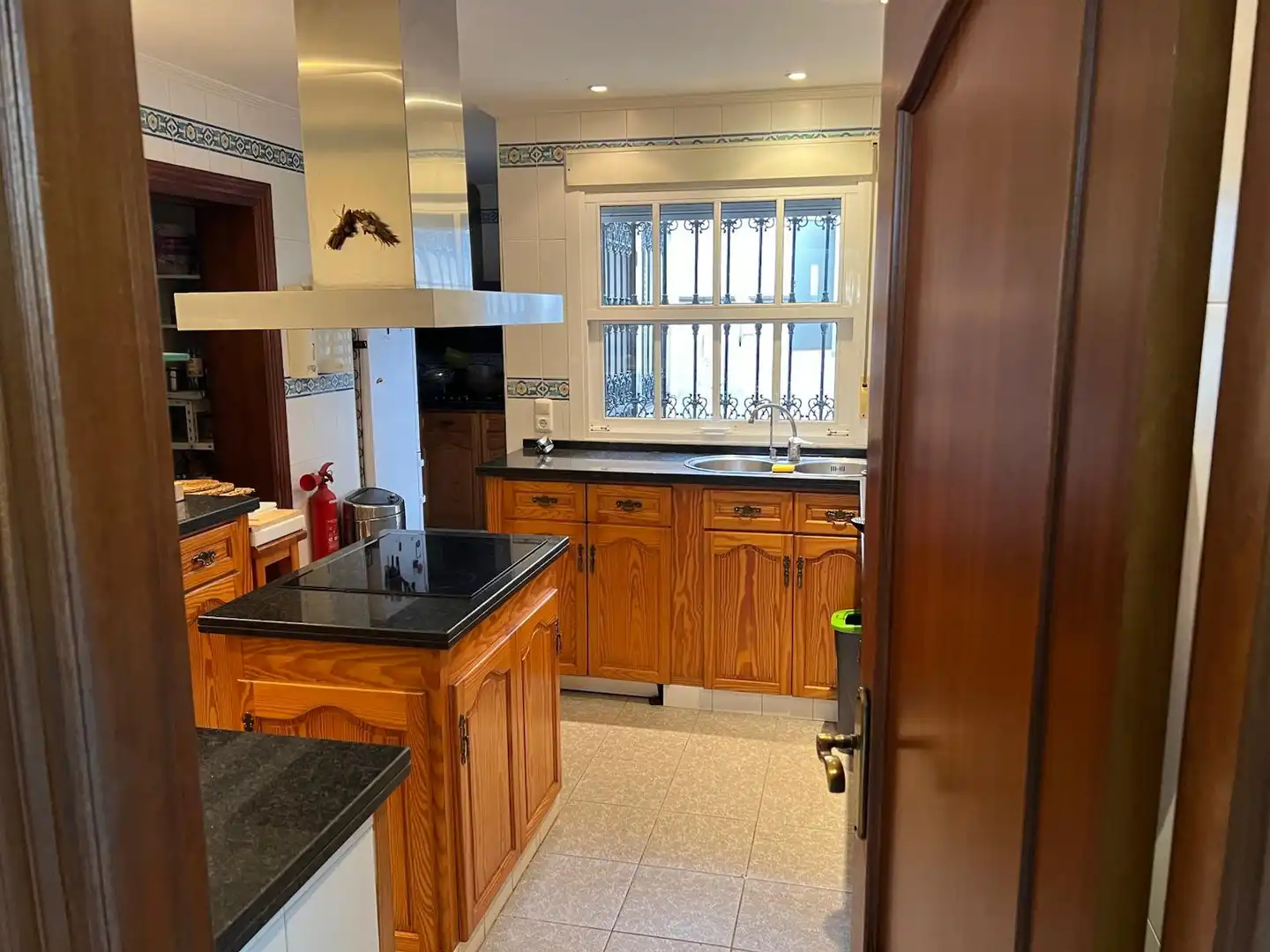 Casa amb terrassa en venda a Nueva Andalucía, imagen 4