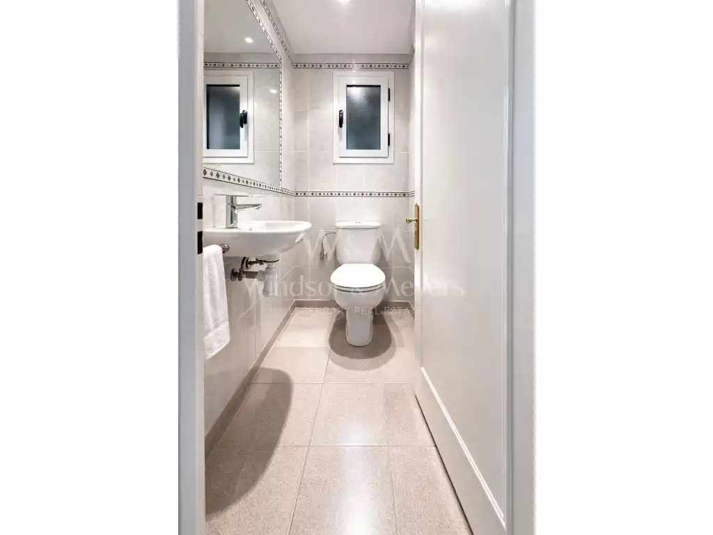 Baño de Piso en venta en Andorra la Vella con Calefacción y Horno