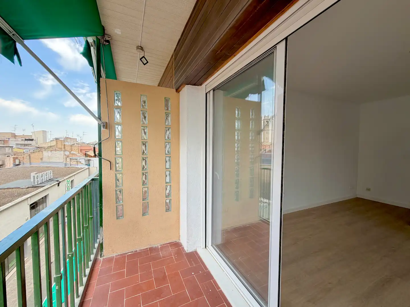 Terrasse von Wohnung zum Verkauf in Vilafranca del Penedès mit Klimaanlage, Abstellraum und Balkon