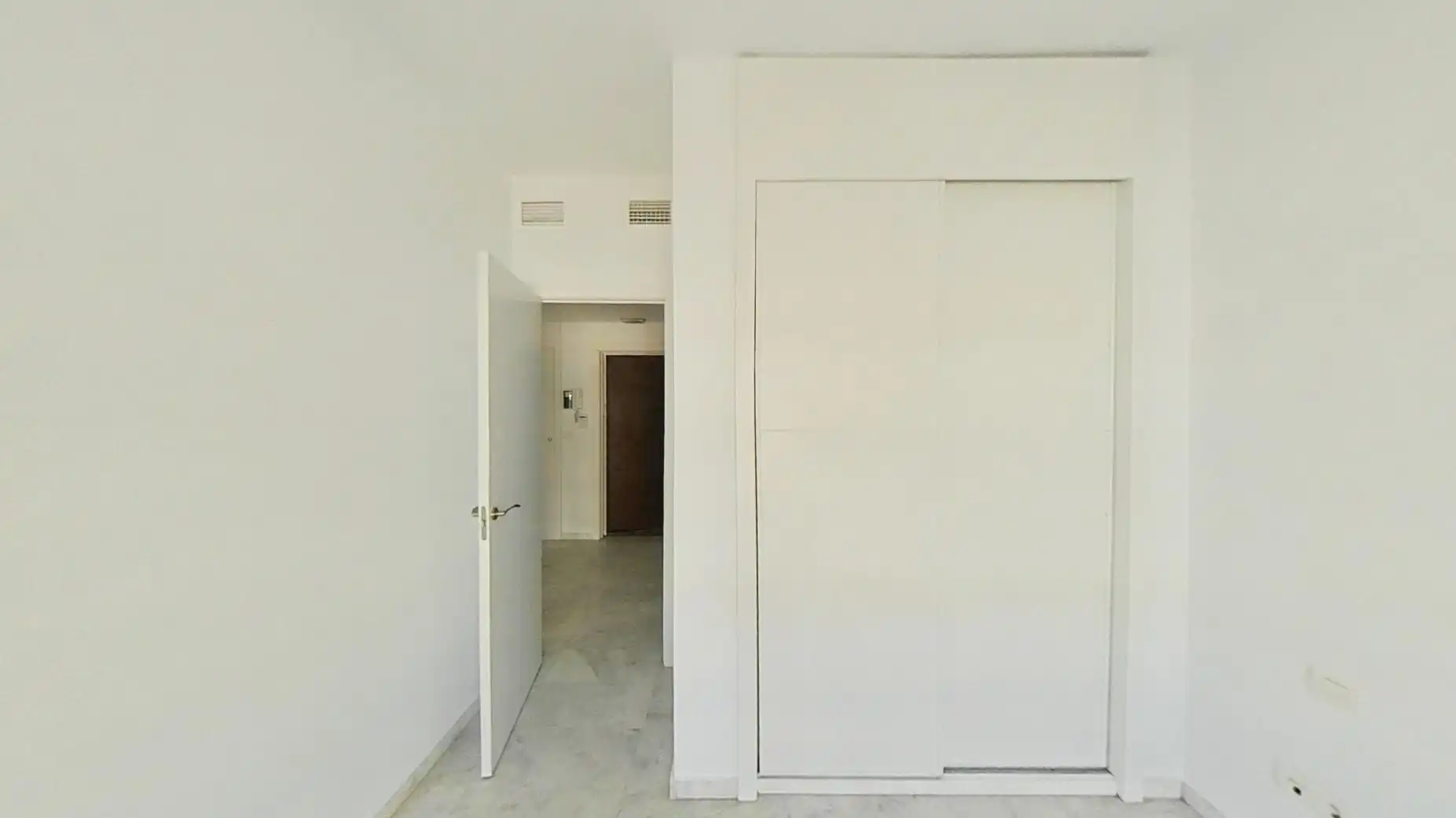 Apartamento en venta en Av Aeronaútica, Urbadiez - Entrepuentes