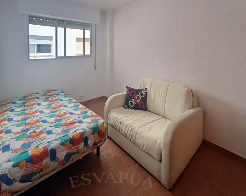 Habitación de Piso en venta en Alicante / Alacant con Aire acondicionado, Amueblado y Horno