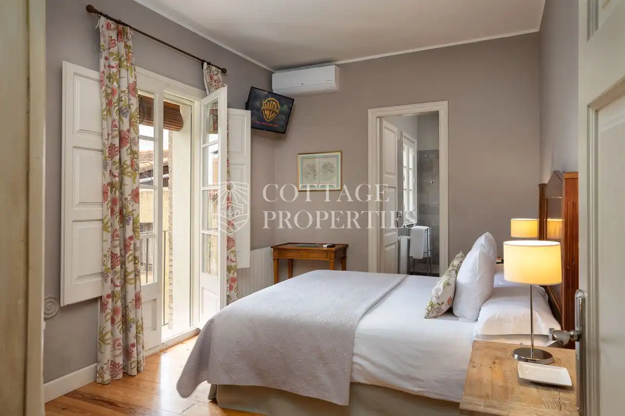 Habitación de Finca rústica en venta en Torroella de Fluvià con Aire acondicionado, Jardín privado y Terraza