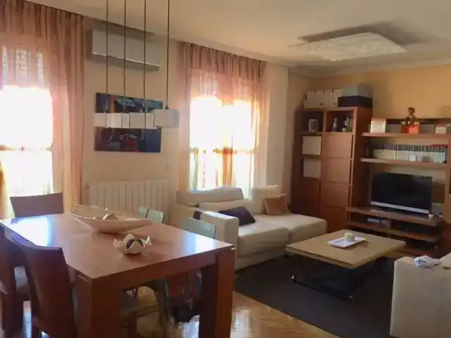 Sala d'estar de Pis en venda en Ciudad Real Capital amb Aire condicionat, Piscina i Balcó