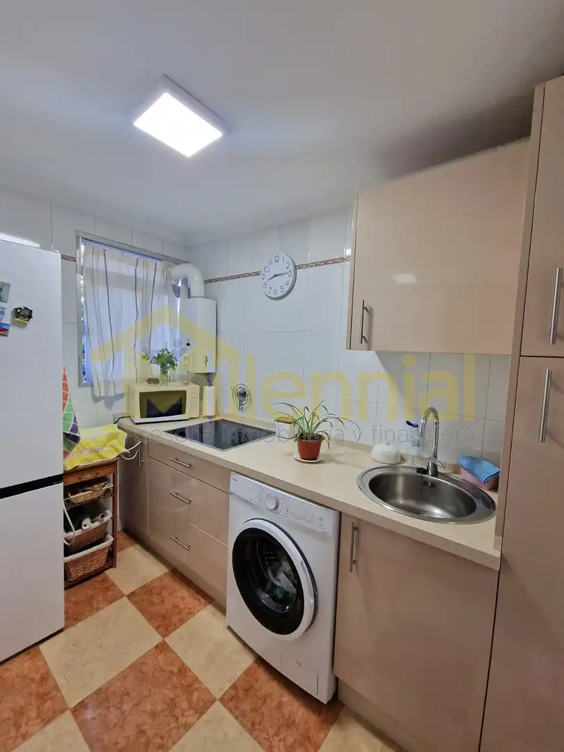 Cocina de Piso en venta en Sevilla con Aire acondicionado