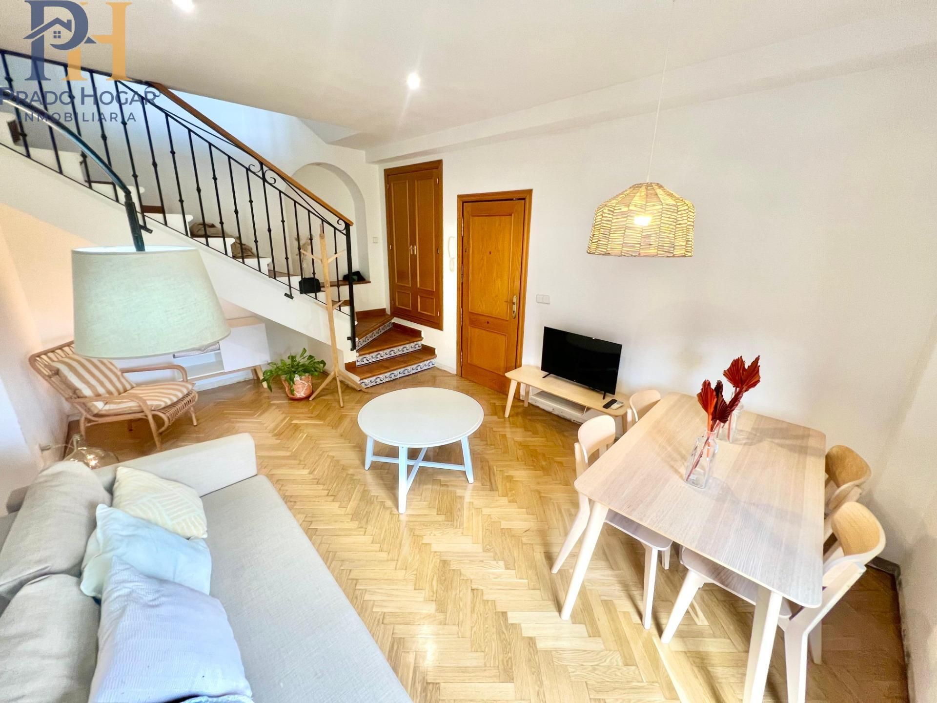 Sala de estar de Dúplex en venta en Talavera de la Reina con Aire acondicionado, Calefacción y Balcón