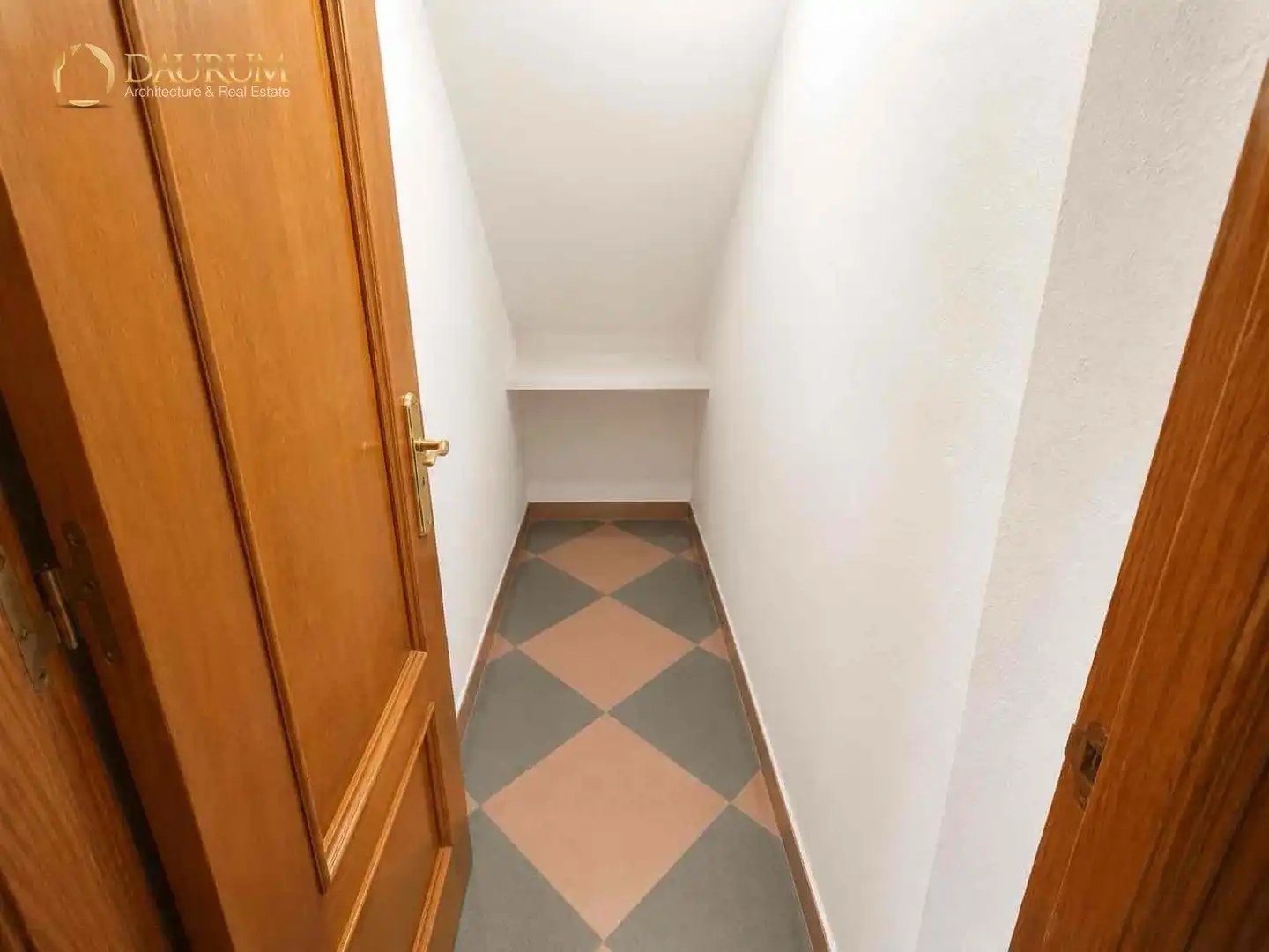 Casa o xalet en venda en Dos Hermanas amb Aire condicionat, Traster i Moblat
