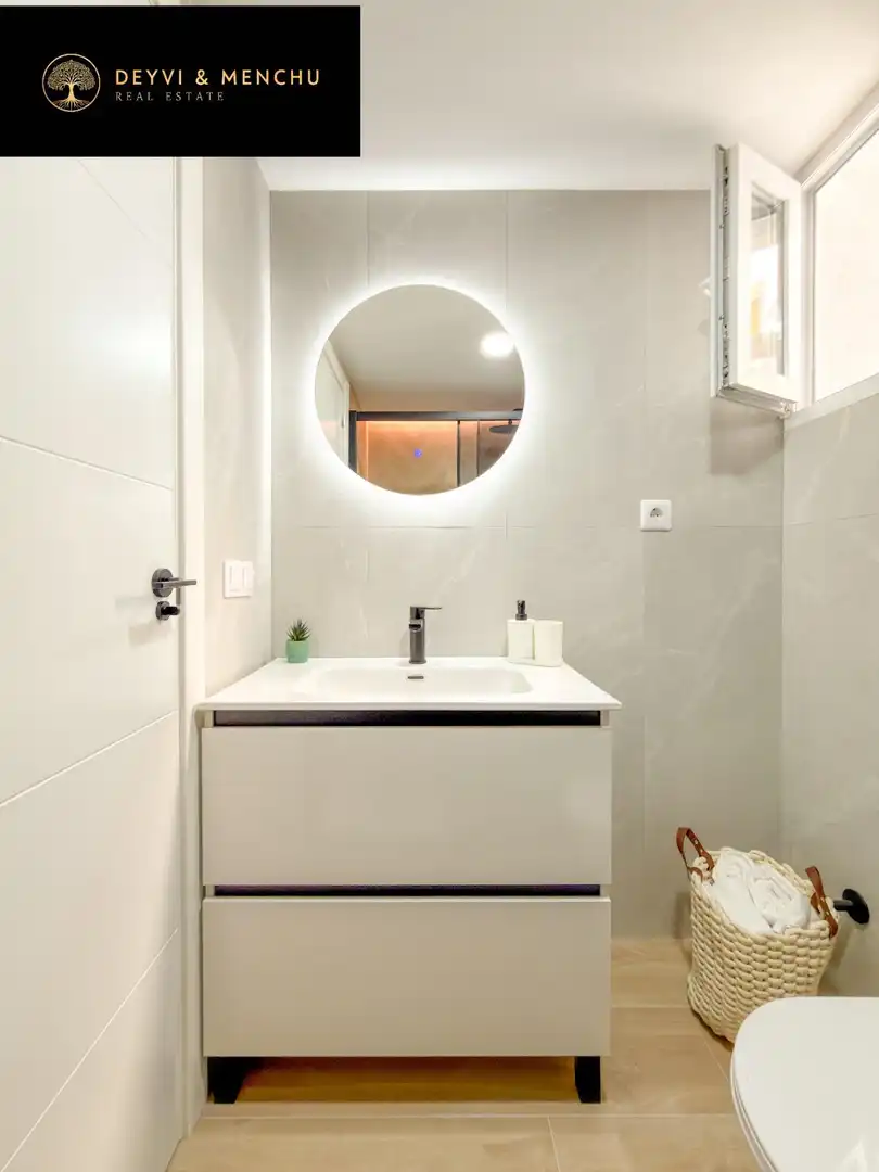 Badezimmer von Wohnung zum Verkauf in Madrid mit Klimaanlage, Heizung und Möbliert