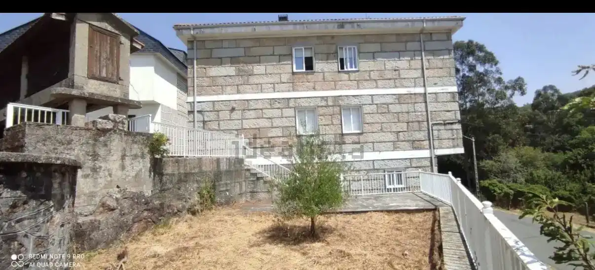 Außenansicht von Country house zum Verkauf in Lobeira, Ourense
