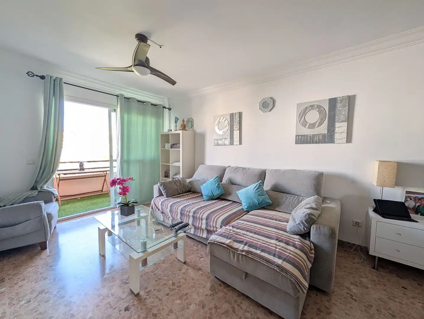 Sala de estar de Apartamento de alquiler en Estepona con Terraza y Trastero