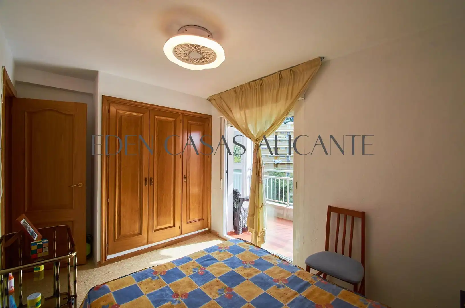 Habitación de Apartamento en venta en Alicante / Alacant con Terraza, Trastero y Amueblado