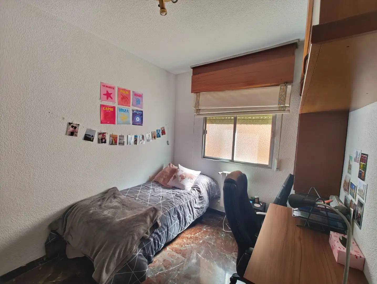 Bedroom of Flat for rent in Granada  with Air Conditioner, Heating and Furnished