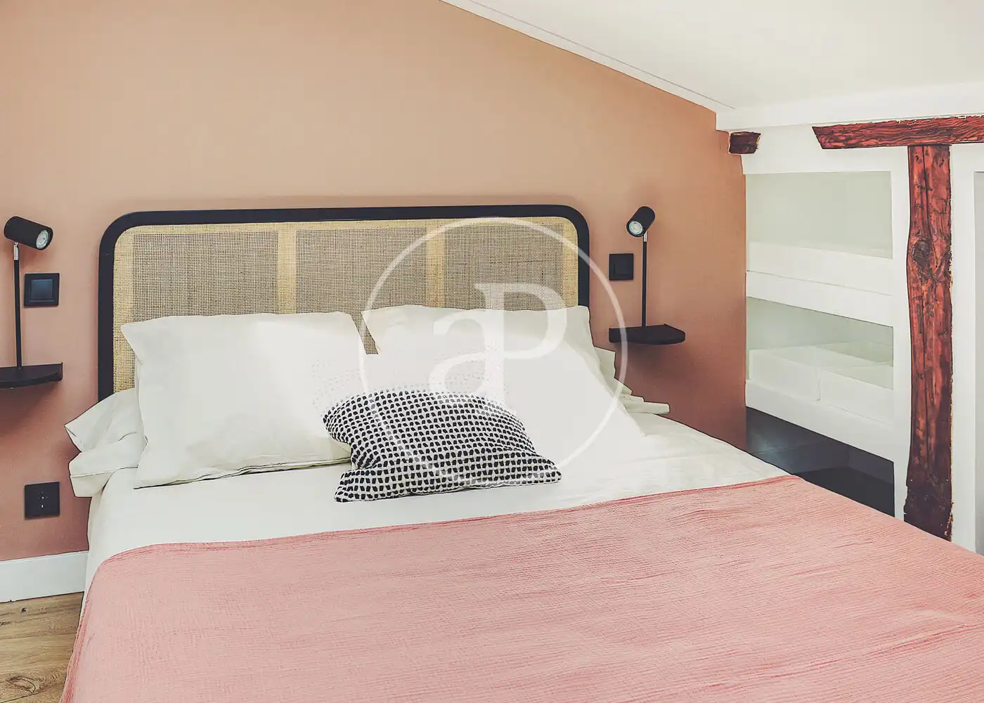 Bedroom of Flat for sale in Madrid  with Air Conditioner, Heating and Storage room