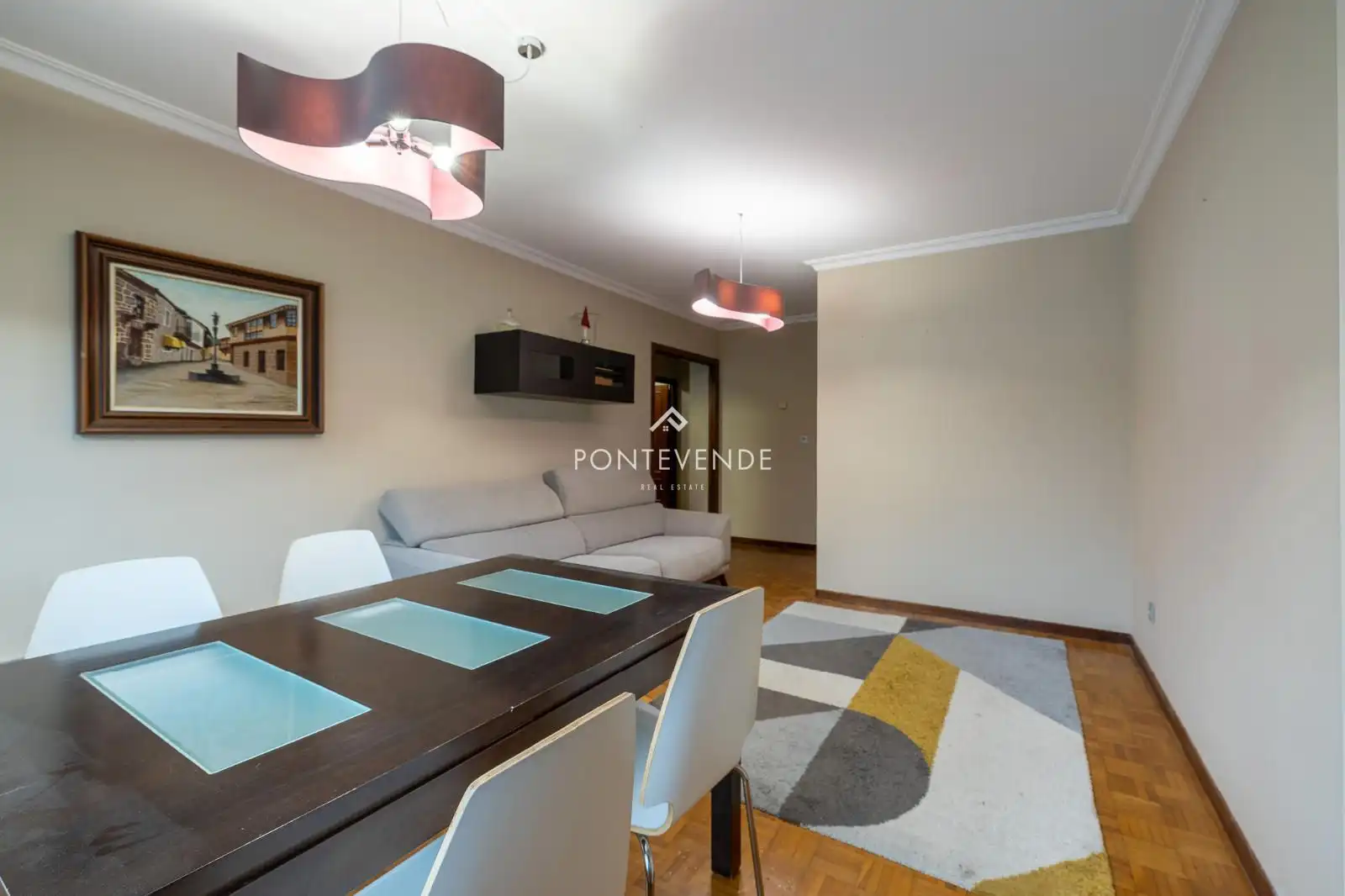 Sala d'estar de Pis en venda en Pontevedra Capital  amb Calefacció i Traster