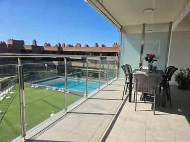 Pis amb piscina en venda a Calle Brussel·Les