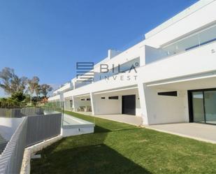 Exterior view of Flat for sale in Marbella  with Air Conditioner, Swimming Pool and Furnished