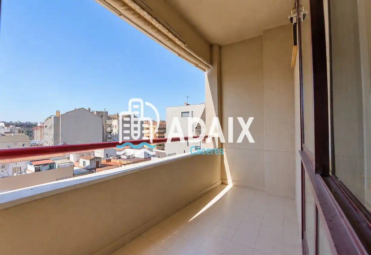 Appartamento con ascensore in vendita a C/ CLARA CAMPOAMOR, imagen 2