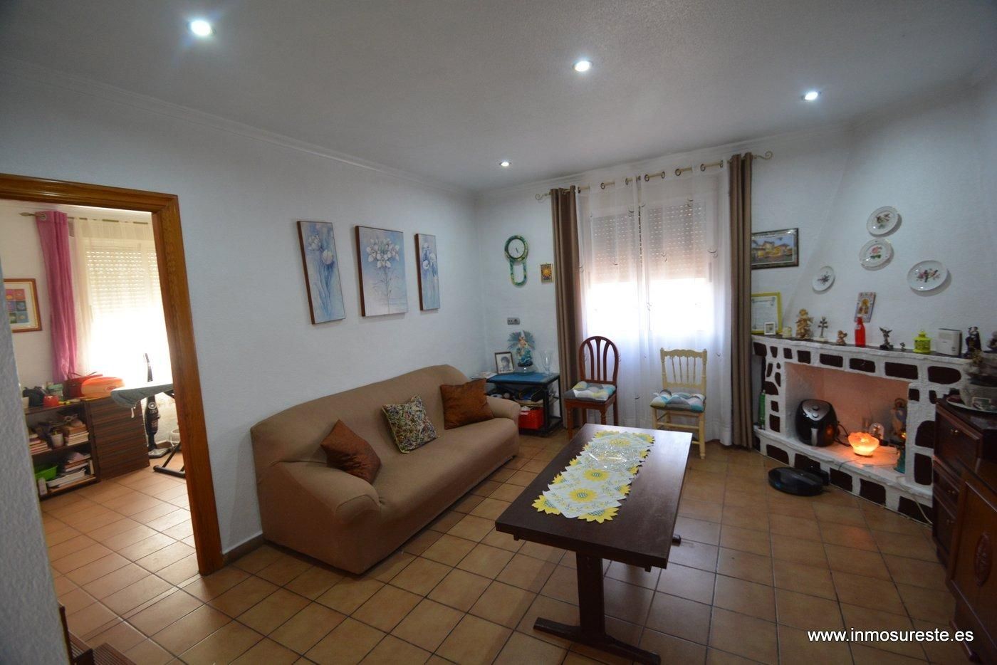 Sala d'estar de Casa o xalet en venda en Crevillent amb Aire condicionat, Jardí privat i Piscina