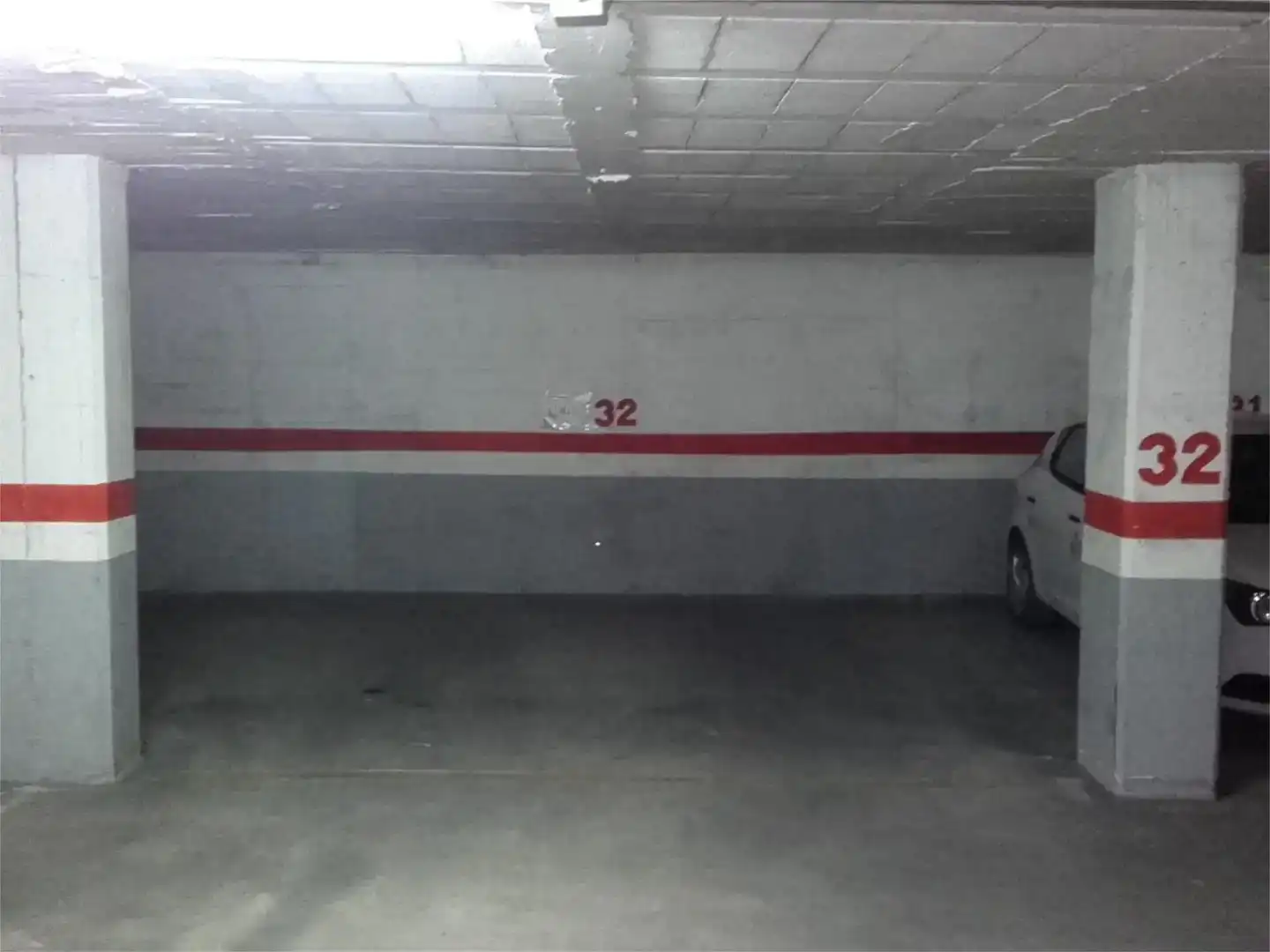 Parkplatz von Garage zur Miete in Olot