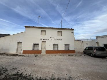 Casa rústica en venda a Hondón de las Nieves / El Fondó de les Neus
