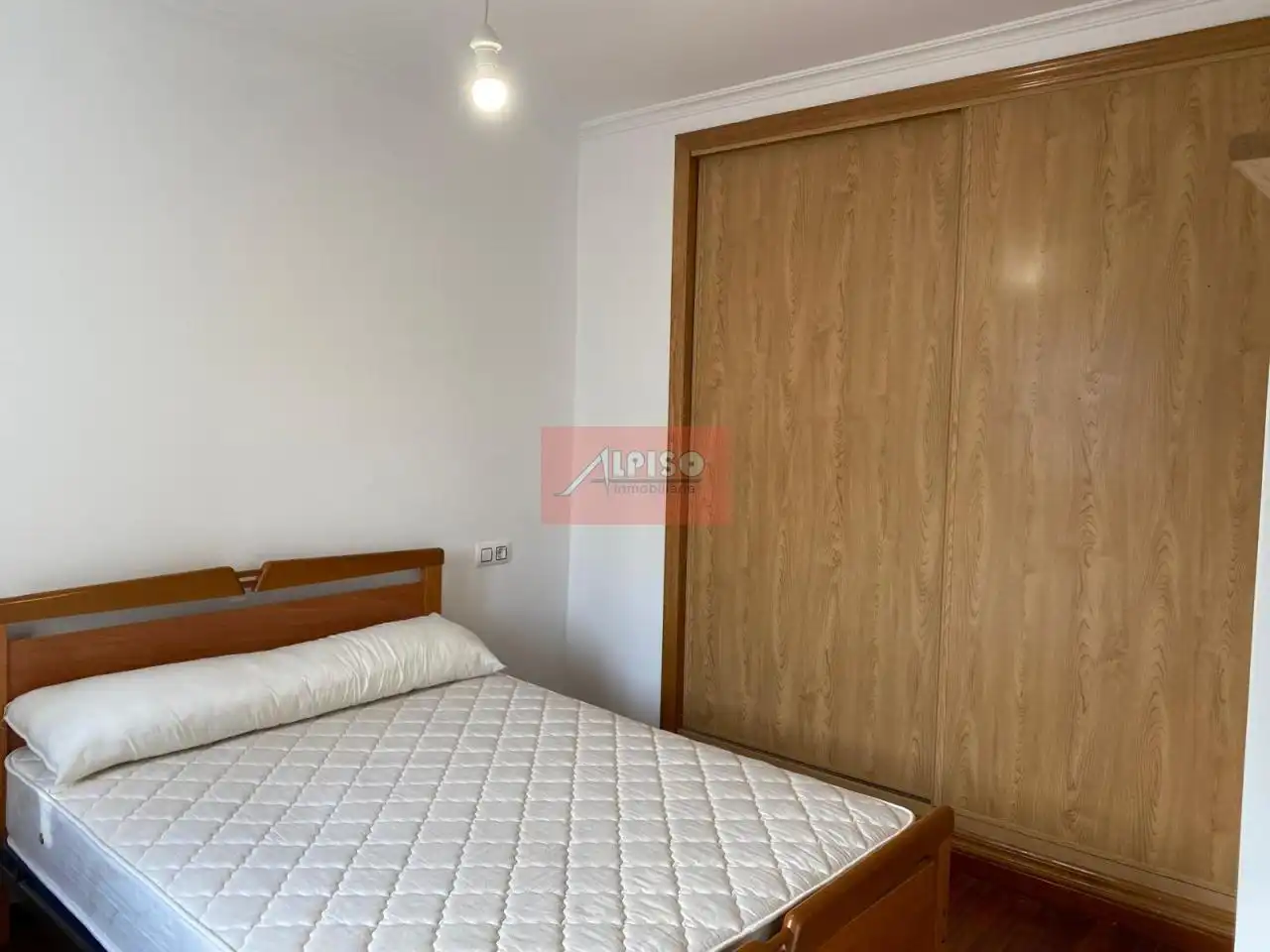 Bedroom of Duplexes for sale in Ourense Capital   with Heating, Parquet flooring and Storage room