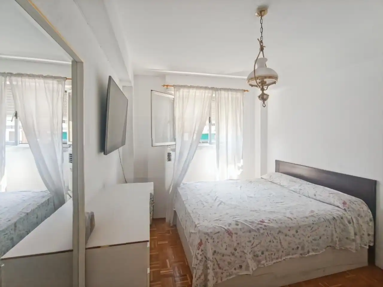Dormitori de Pis en venda en Madrid amb Calefacció, Parquet i Terrassa