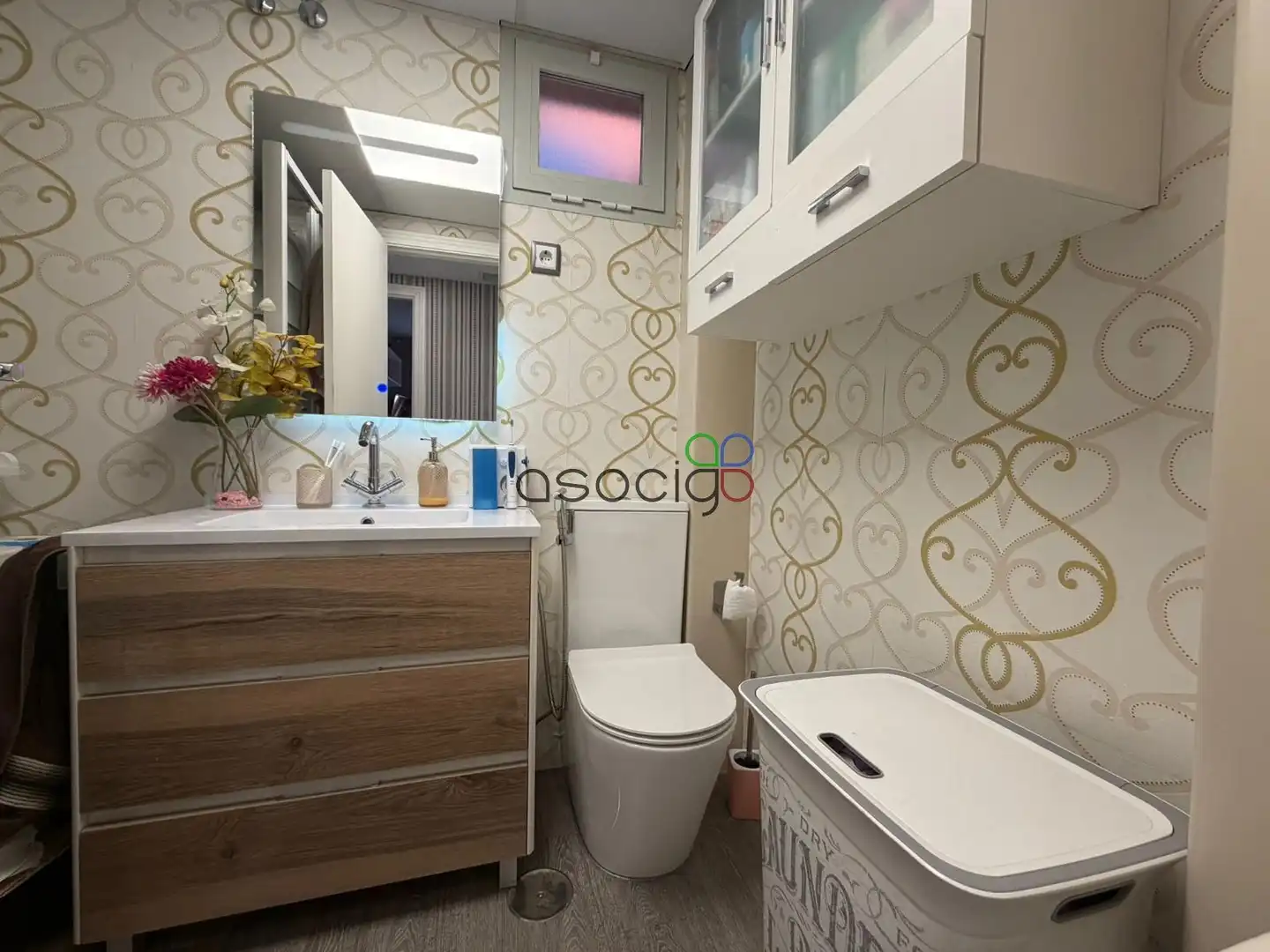 Bathroom of Flat for sale in Fuenlabrada  with Heating, Storage room and Swimming Pool