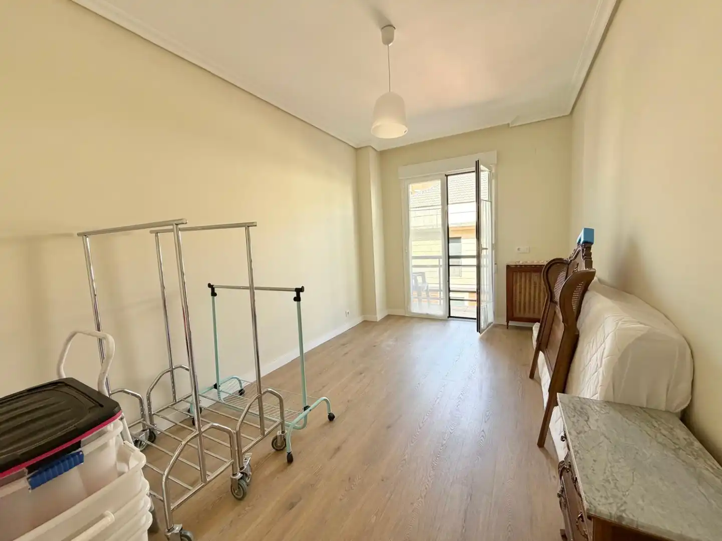 Bedroom of Flat for rent in  Logroño  with Heating, Terrace and Furnished