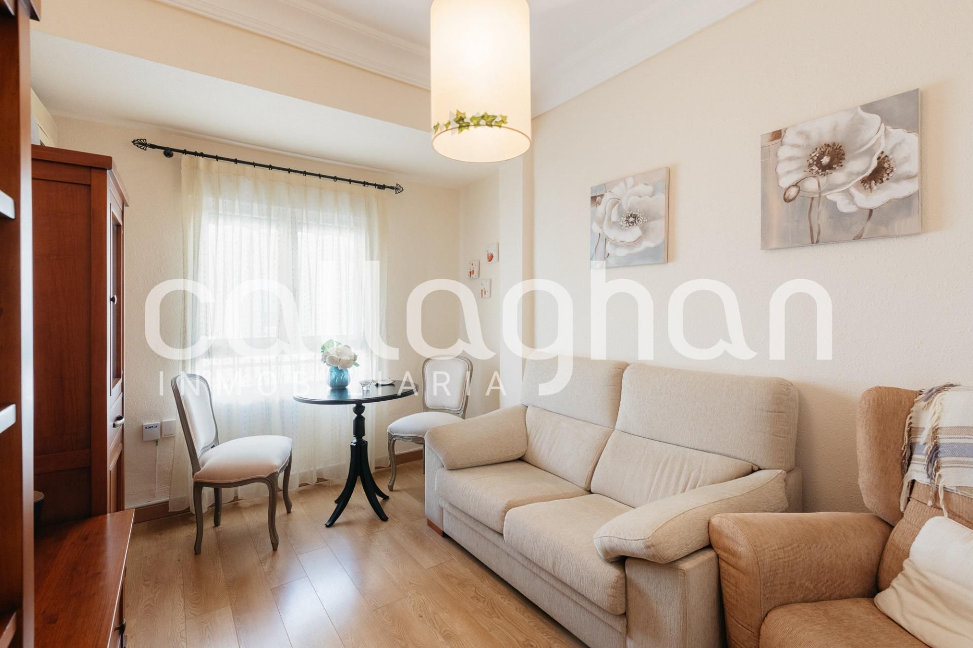 Sala d'estar de Pis en venda en  Valencia Capital amb Aire condicionat