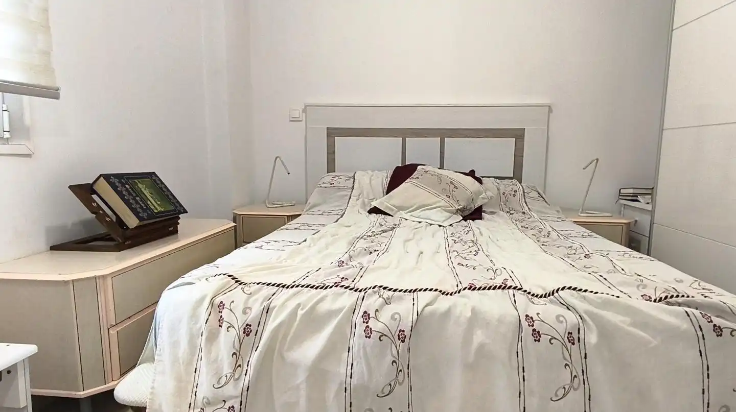 Habitación de Planta baja en venta en Madrid con Aire acondicionado y Amueblado