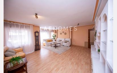 Living room of Flat for sale in  Jaén Capital  with Heating and Balcony