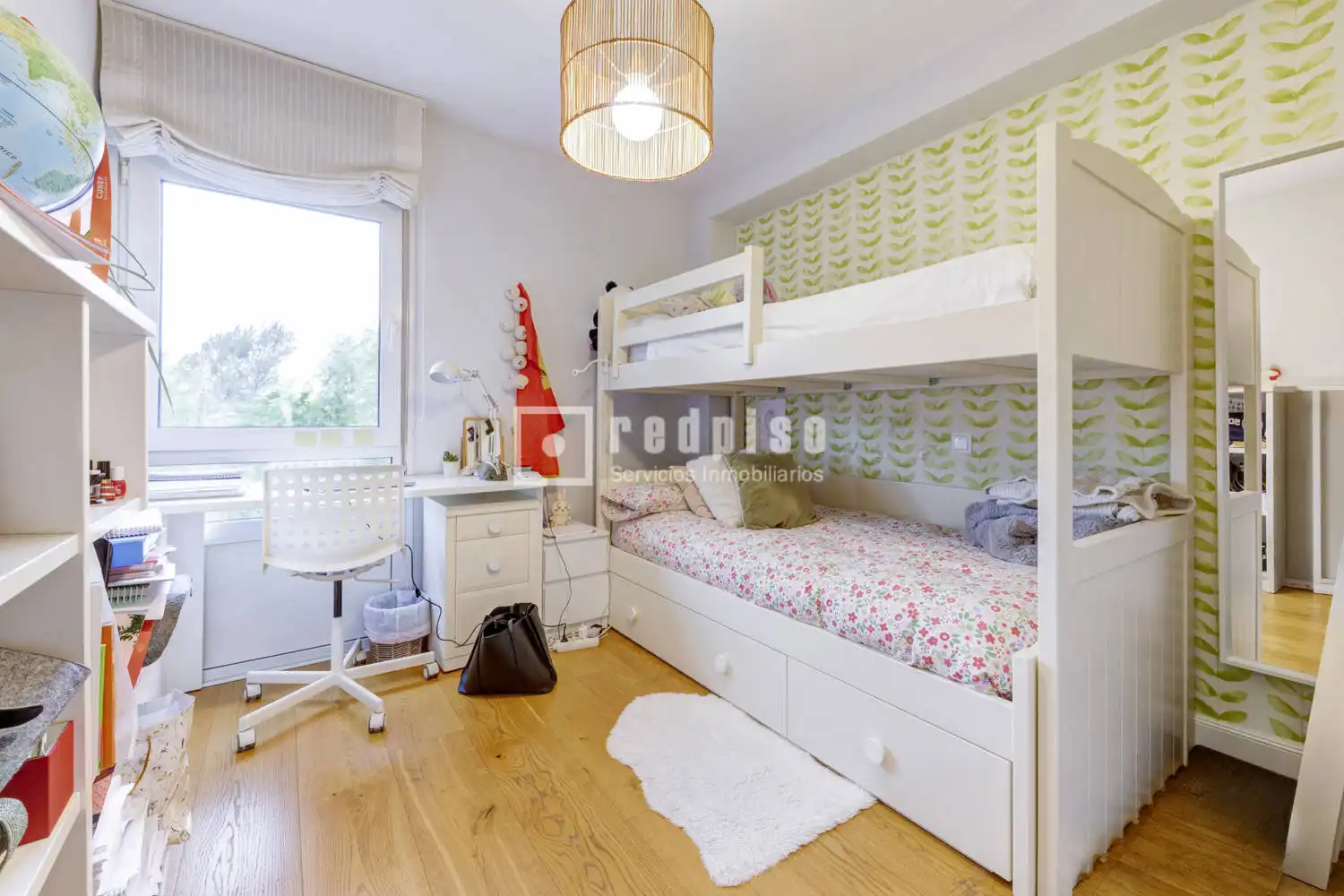 Habitación de Ático en venta en Pozuelo de Alarcón con Aire acondicionado, Calefacción y Jardín privado