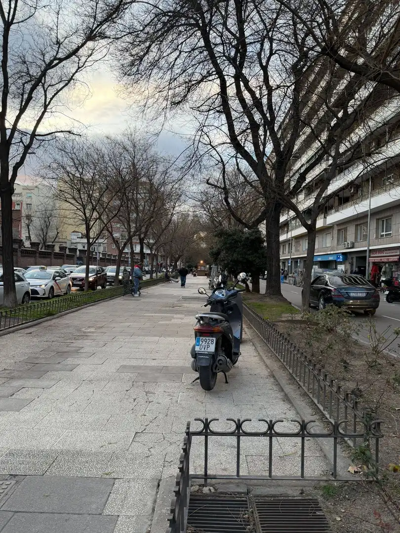 Vista exterior de Piso en venta en Madrid con Aire acondicionado, Calefacción y Parquet