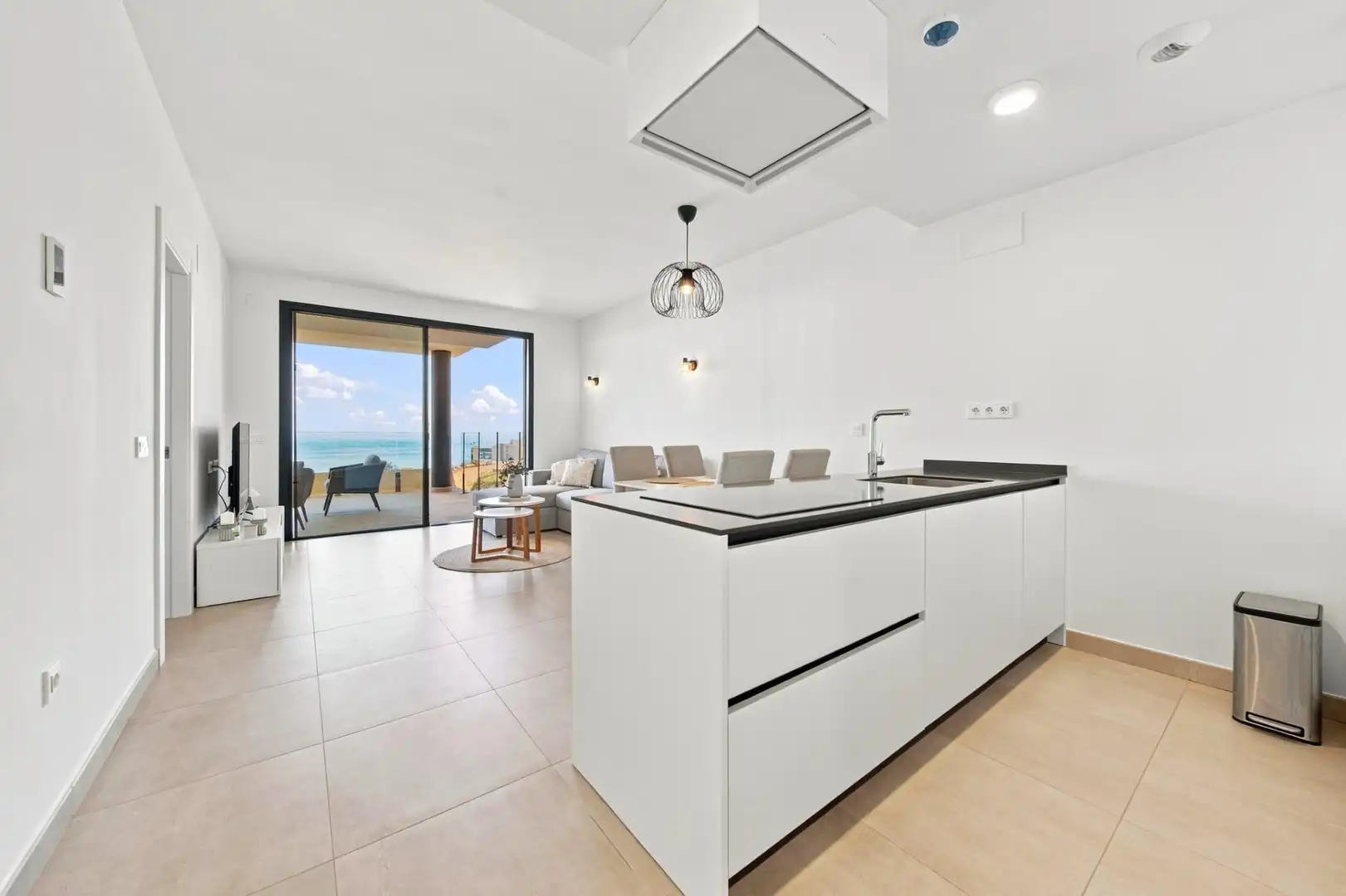 Piso con terraza en venta en Las Gaviotas  - Carvajal, imagen 4