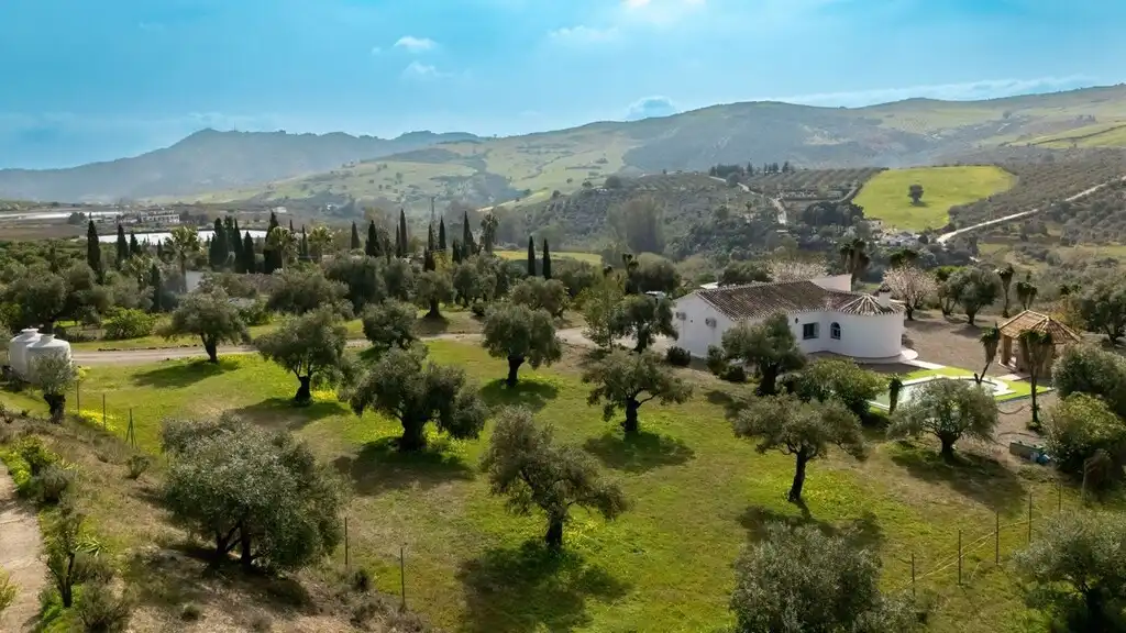 Casa rústica amb piscina en venda a Casarabonela, imagen 33