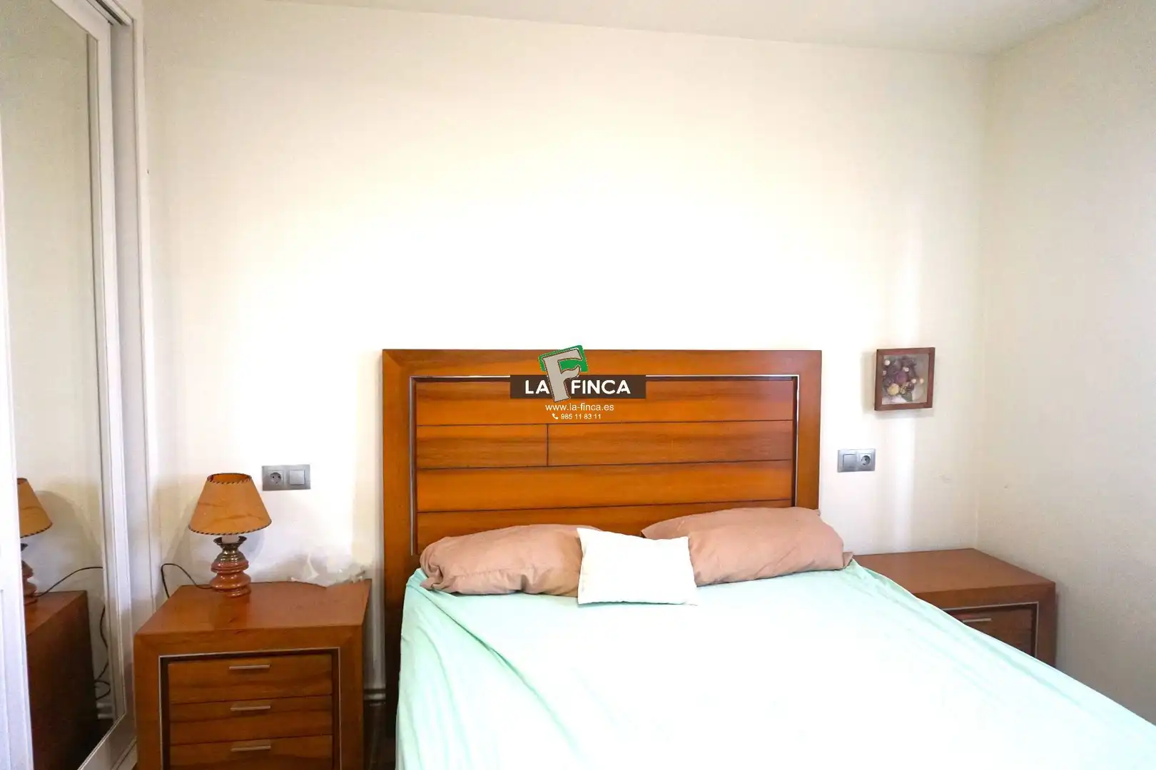 Bedroom of Flat for rent in Gijón   with Parquet flooring and Furnished