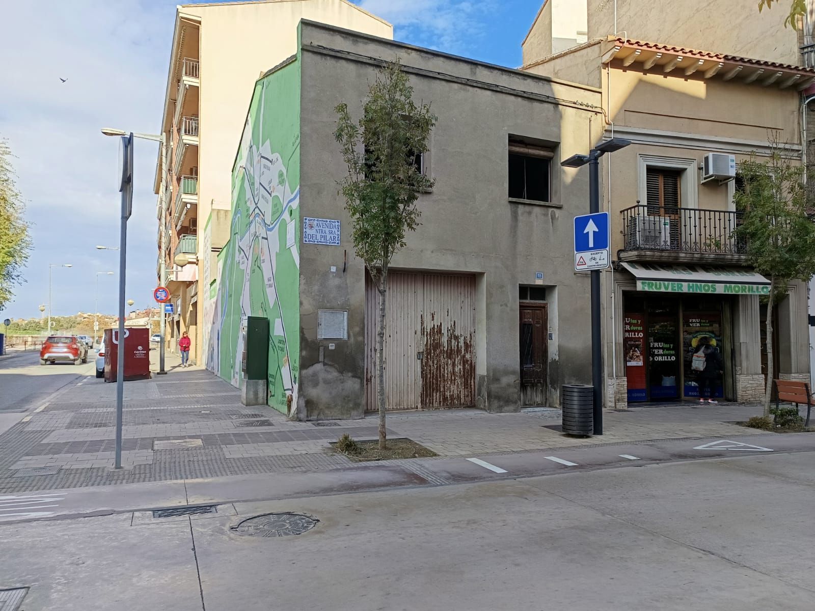 Vista exterior de Casa adosada en venda en Monzón amb Terrassa