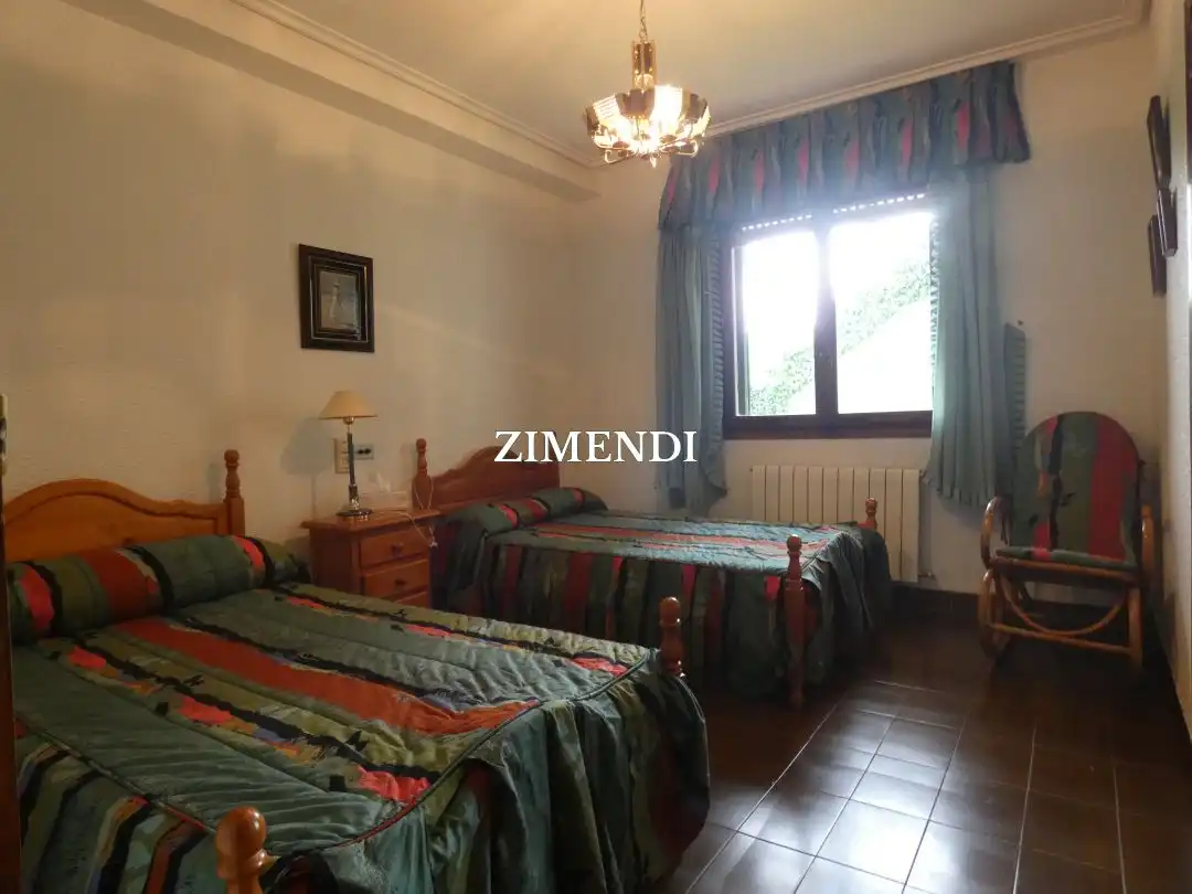 Bedroom of Houses for sale in Albelda de Iregua  with Heating, Terrace and Swimming Pool