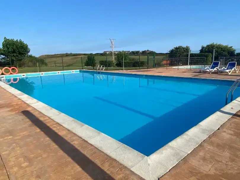 Piscina de Pis en venda en Piélagos amb Piscina