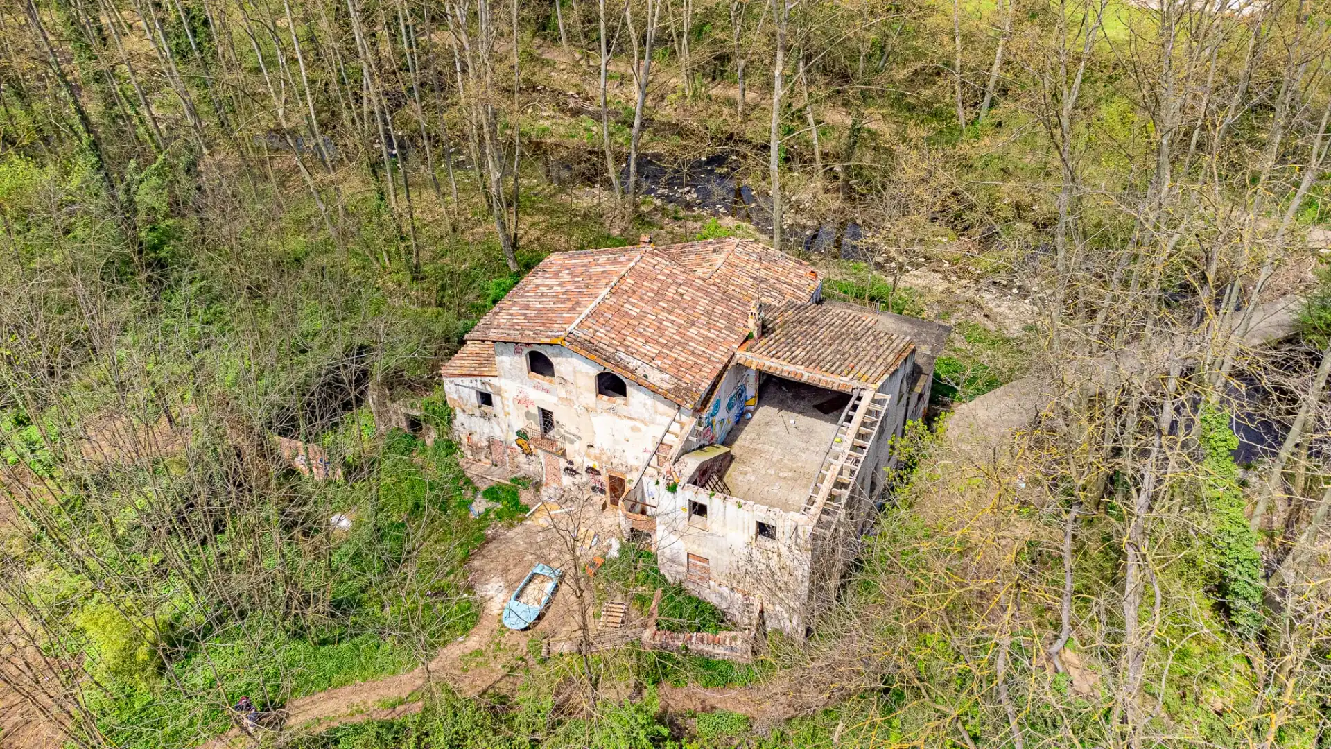 Außenansicht von Country house zum Verkauf in Olot mit Privatgarten, Terrasse und Alarm