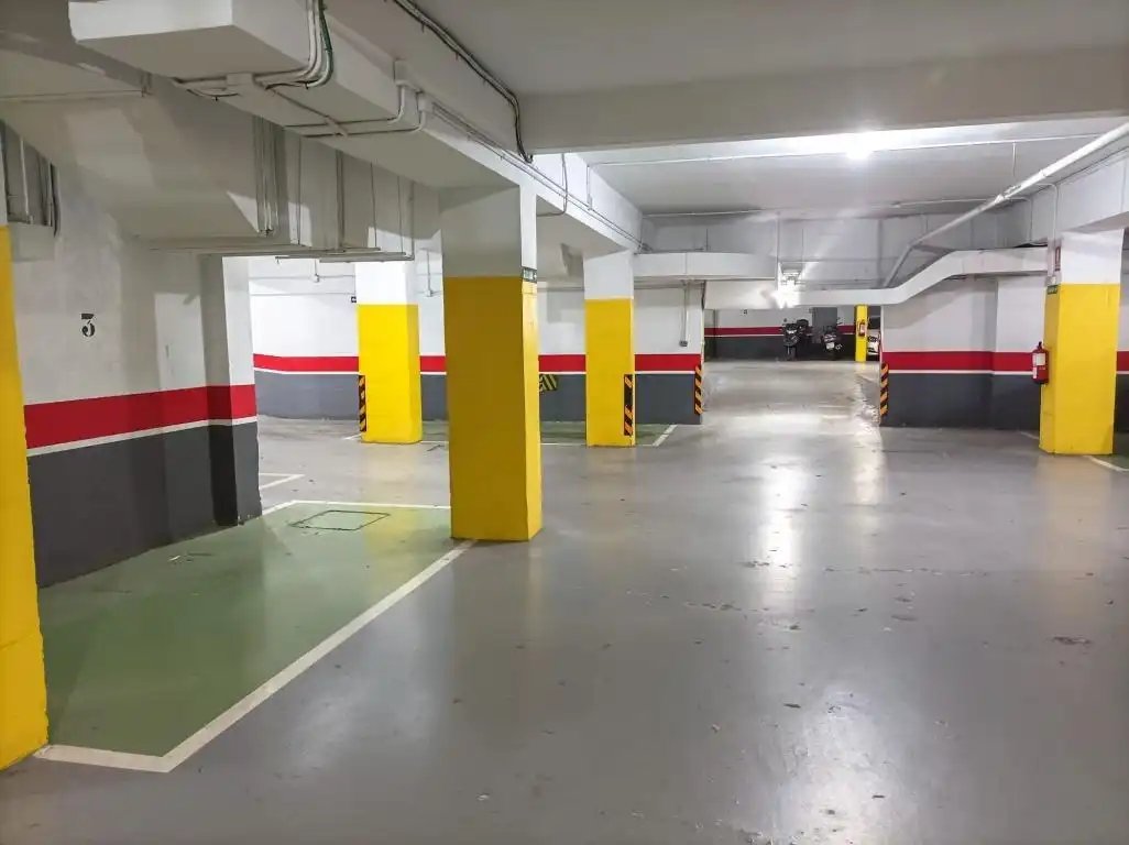 Aparcament de Garatge en venda en  Pamplona / Iruña