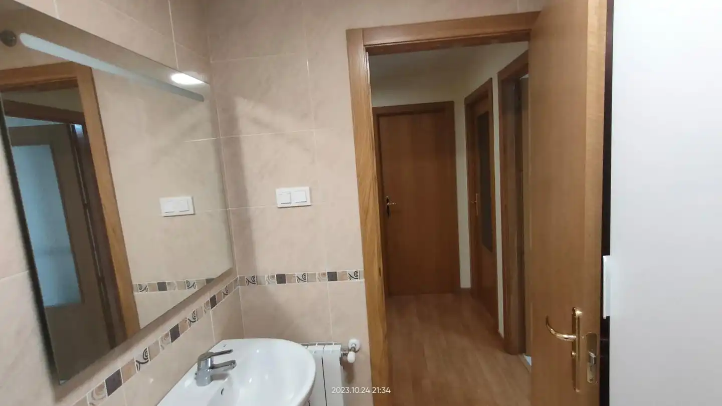 Bathroom of Flat for sale in Tarancón  with Heating, Storage room and Furnished