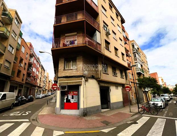 Local comercial en Venta en Barrio Torrero