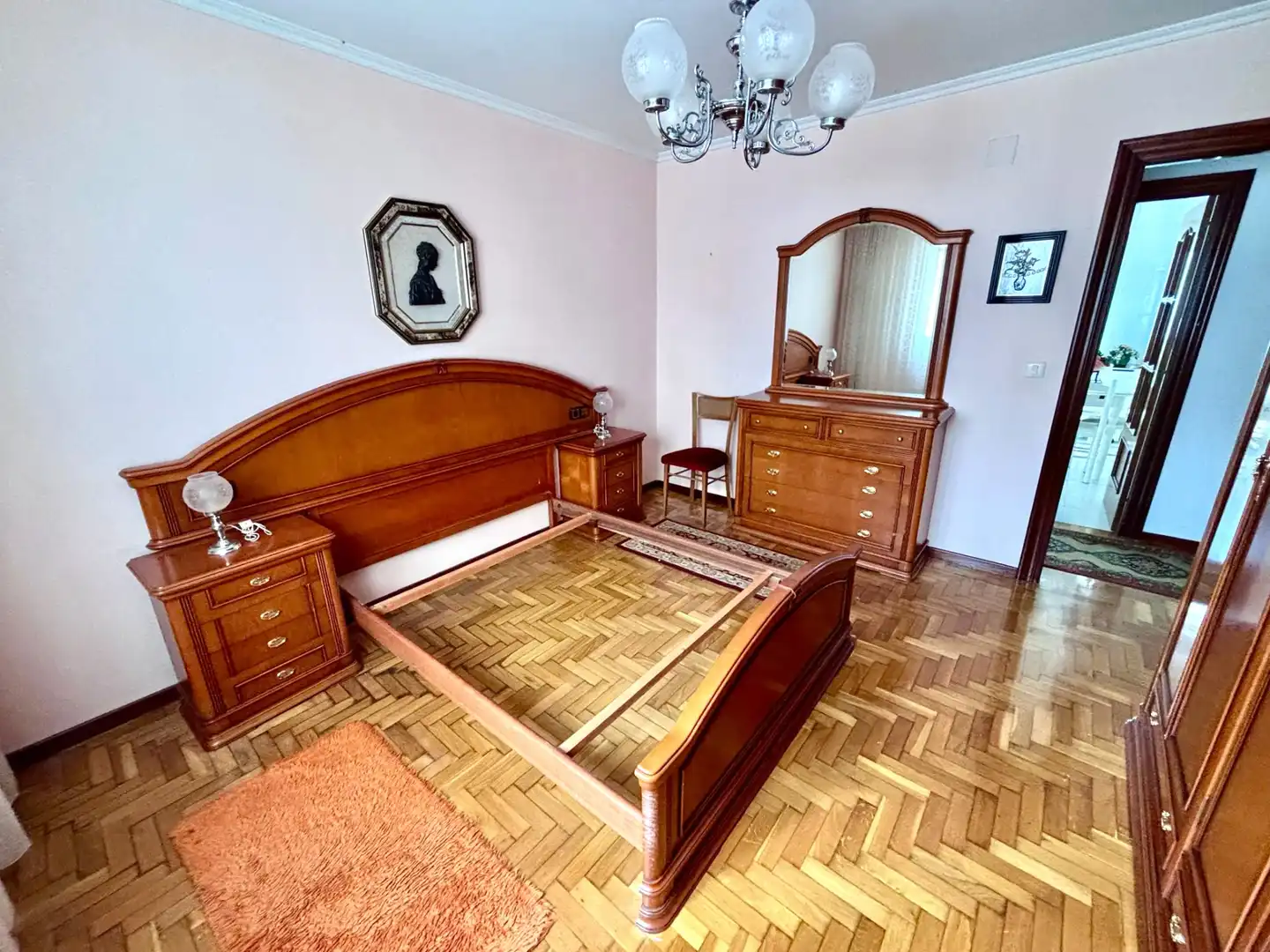 Habitación de Piso en venta en Gijón  con Calefacción, Parquet y Terraza
