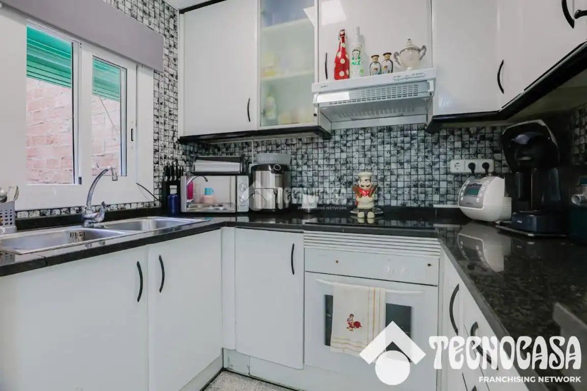 Kitchen of Flat for sale in Mataró  with Heating and Terrace