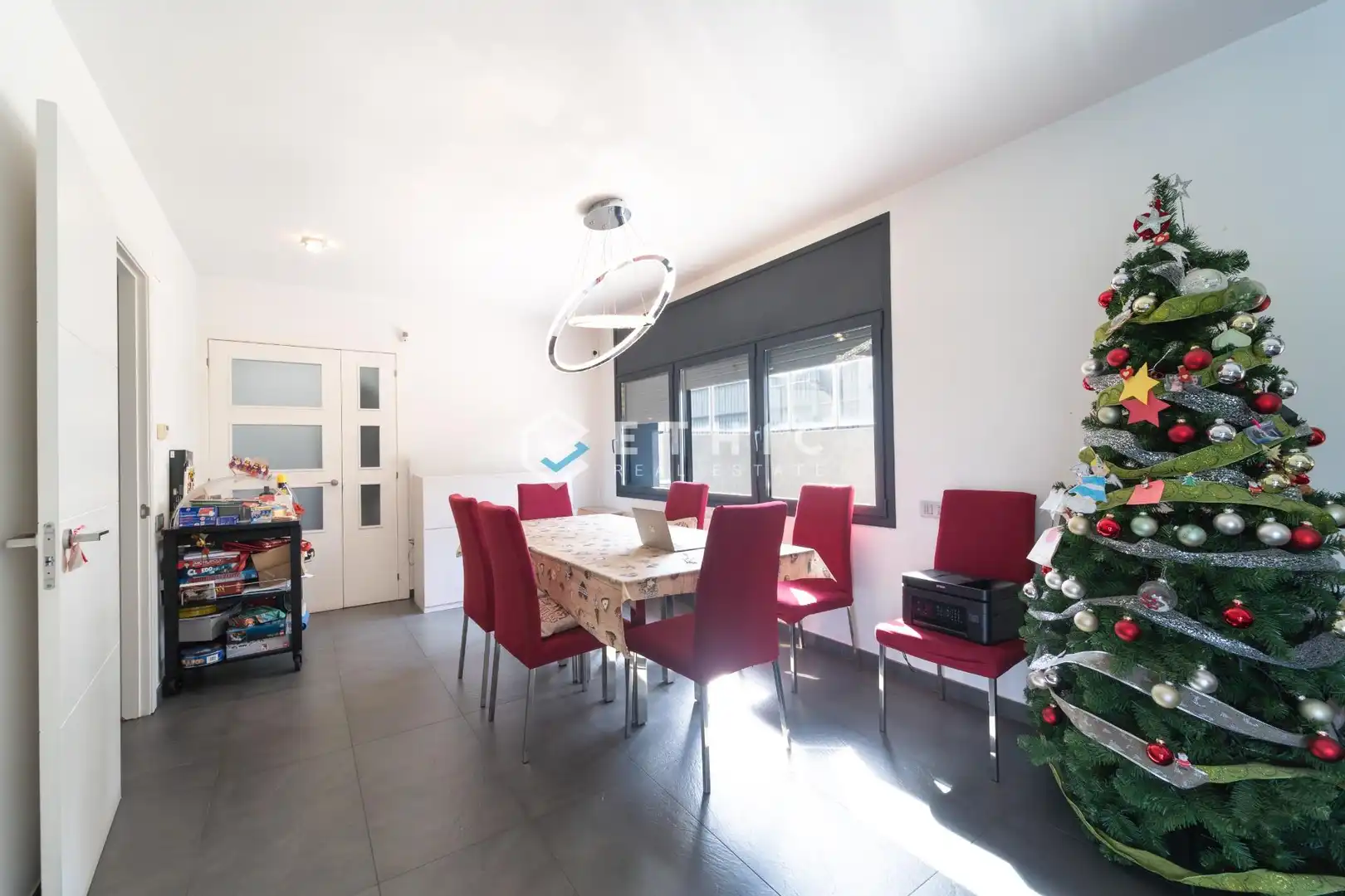 Menjador de Casa o xalet en venda en Sant Cugat del Vallès amb Aire condicionat, Jardí privat i Terrassa